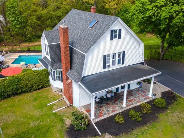1084 Main St, Leominster, MA 01453