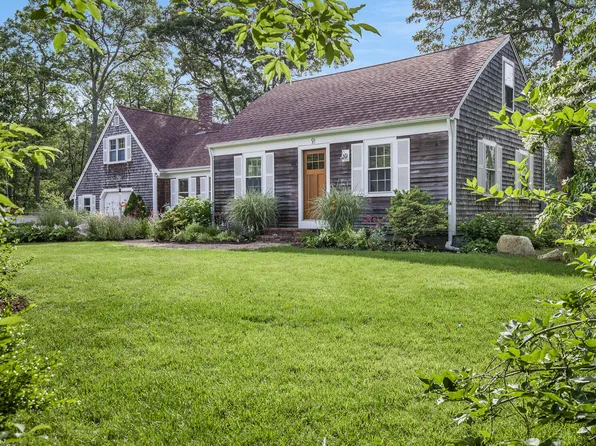 9 Kettle Pond Way, Orleans, MA 02653