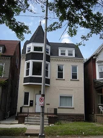 1st image of 250 S Saint Clair St