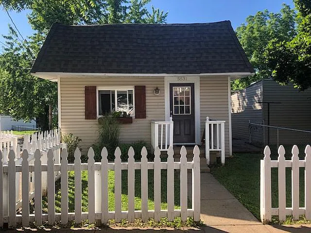 5531 Southwest Ave #C — Photo 1