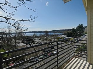 6100 NE 181st St APT 8, Kenmore, WA 98028