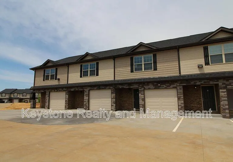 1611 Railton Ct #I — Photo 1