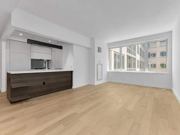 34 North Seventh Street image 1 of 12