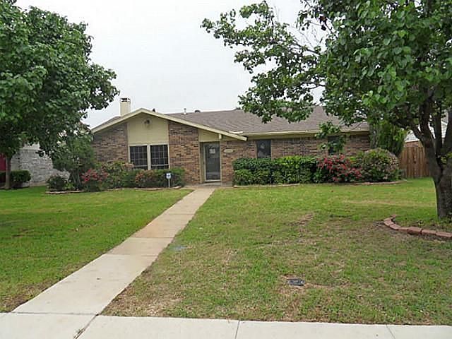 1st image of 2216 Crockett Dr