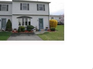 27 Wargo Ct, West Haverstraw, NY 10993