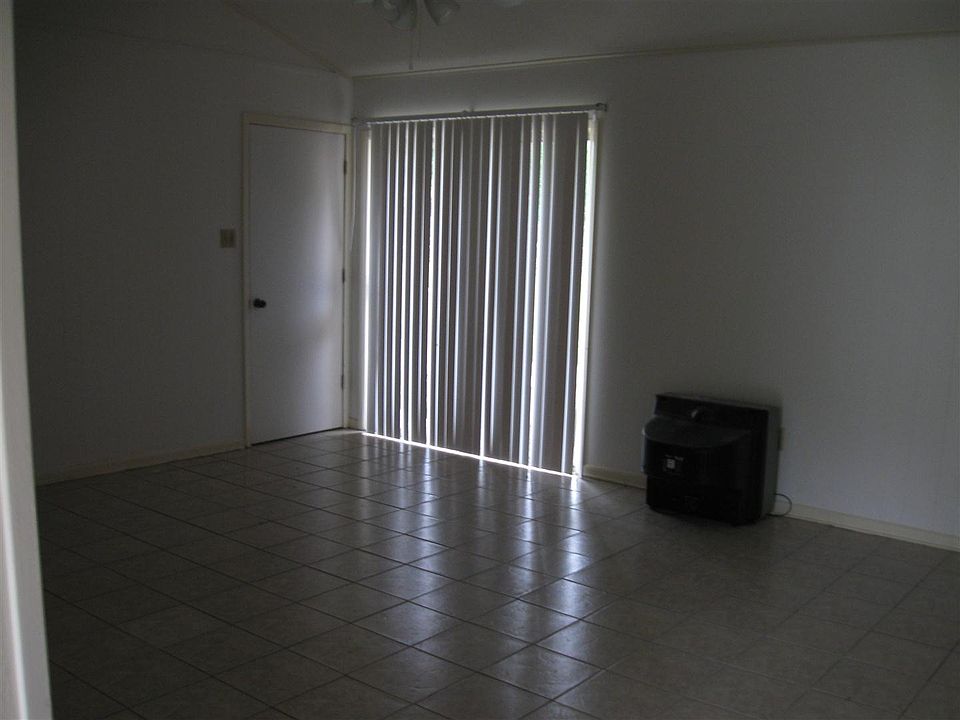 2nd image of 1223 N Ridgefield Cir
