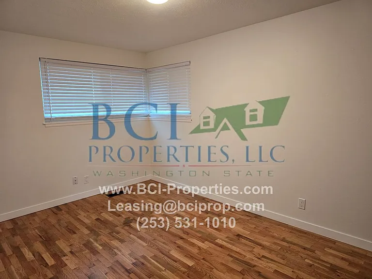 8811 Forest Ave SW — Photo 7