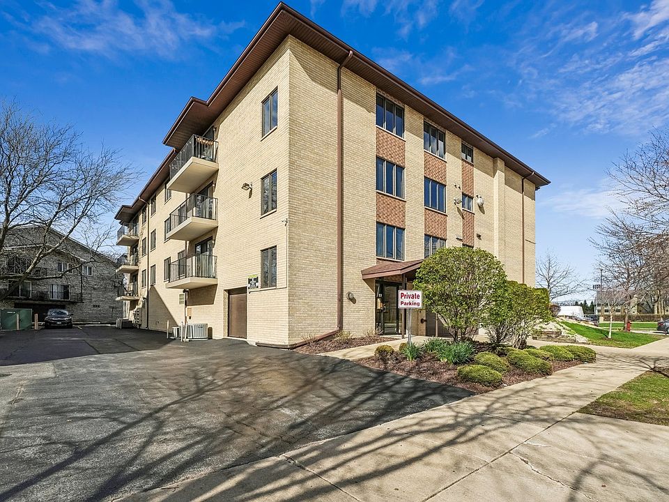 1st image of 4500 W 93rd St APT 1D