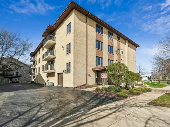 4500 W 93rd St APT 1D, Oak Lawn, IL 60453