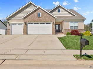 309 Stonebriar Dr, Troy, IL
