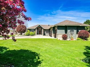 1910 W Campo Ln, Eagle, ID 83616