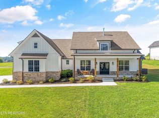 2609 Clyde Ed Rd, Kodak, TN 37764