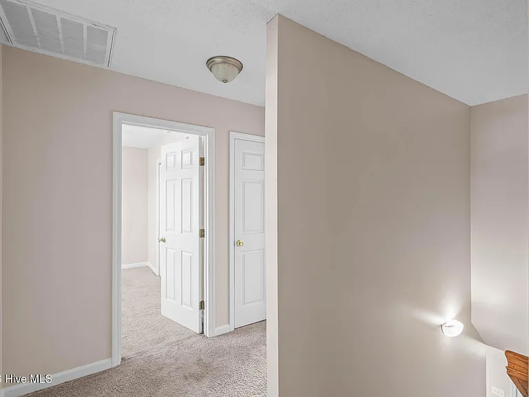 303 Mann St — Photo 24