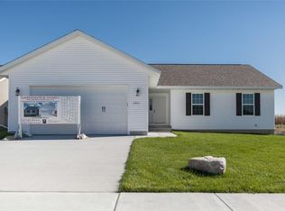 2913 Bryant Blvd SW, Cedar Rapids, IA 52404