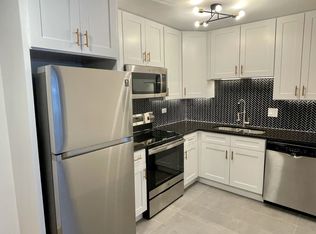 720 Washington, Oak Park, IL 60302