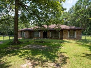 852 County Road 1860, Warren, TX 77664