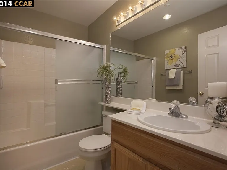 Upstairs bathroom