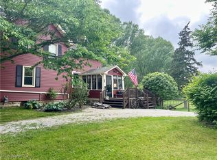 586 Columbia Rd, Valley City, OH 44280