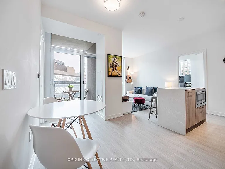 1 Yorkville Ave #611 — Photo 14