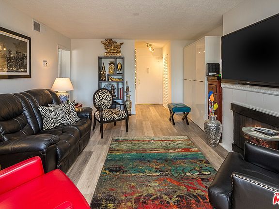 2nd image of 10207 Summertime Ln