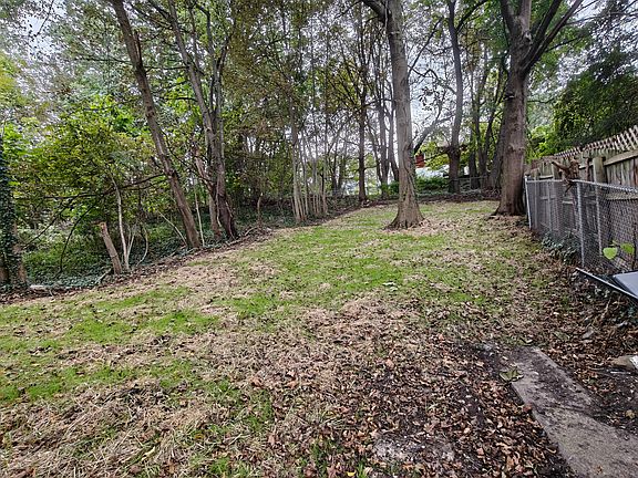 2nd image of 428 Whitney Ave