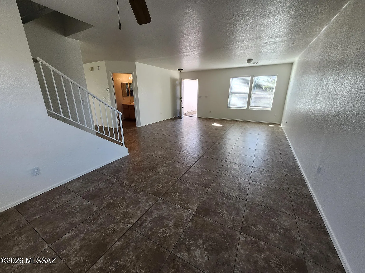 3 bed, 2.5 bath, 2179 sqft, $2,050 — Photo 4