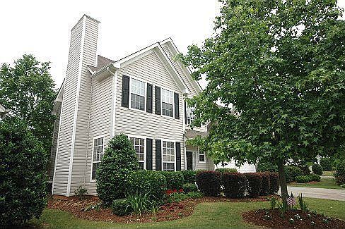 1st image of 2484 Lakebrooke Dr