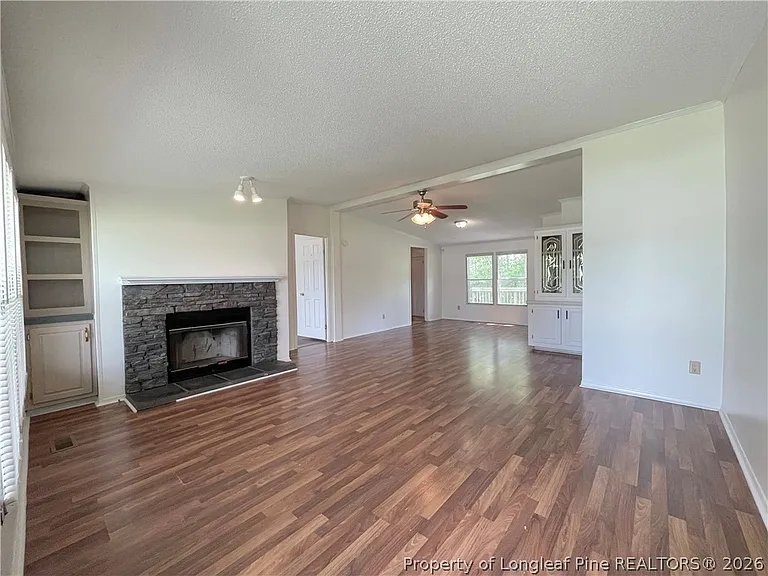 424 Washington Ln — Photo 6