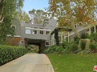3230 Iredell Ln, Studio City, CA 91604