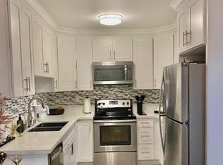 11470 Moorpark St, Studio City, CA 91602