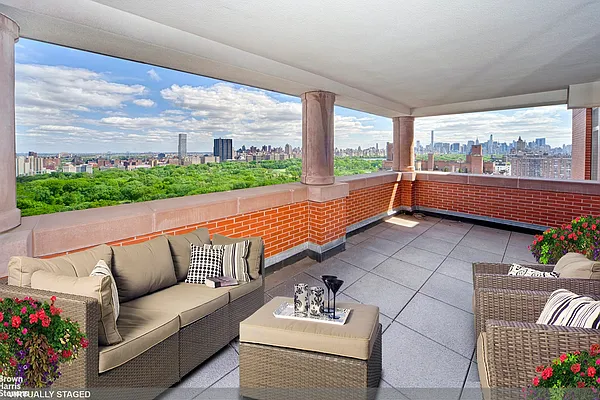 Rented by Brown Harris Stevens | media 8