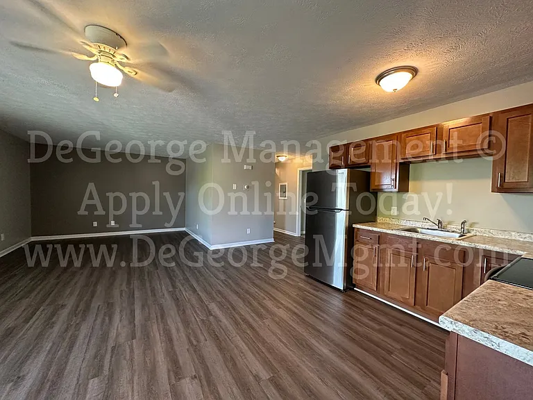 Burdick Estates Apartments — Photo 94