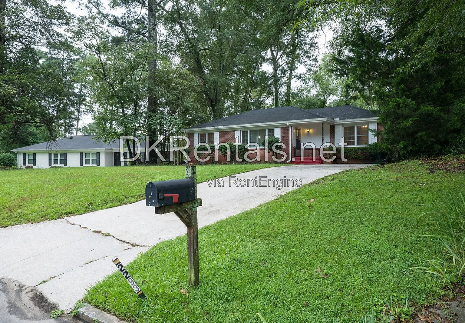4 bed, 2.0 bath, 1317 sqft, $2,000 — Photo 3