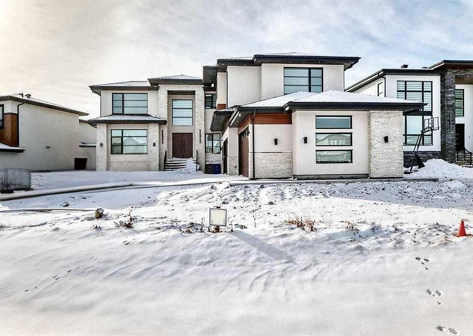 1st image of 13 E Trinity Rd