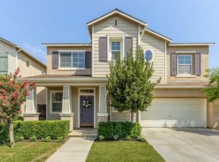 67 W Tivoli Ln, Clovis, CA