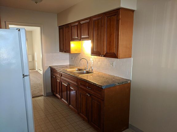 2nd image of 2069 Sibley Blvd