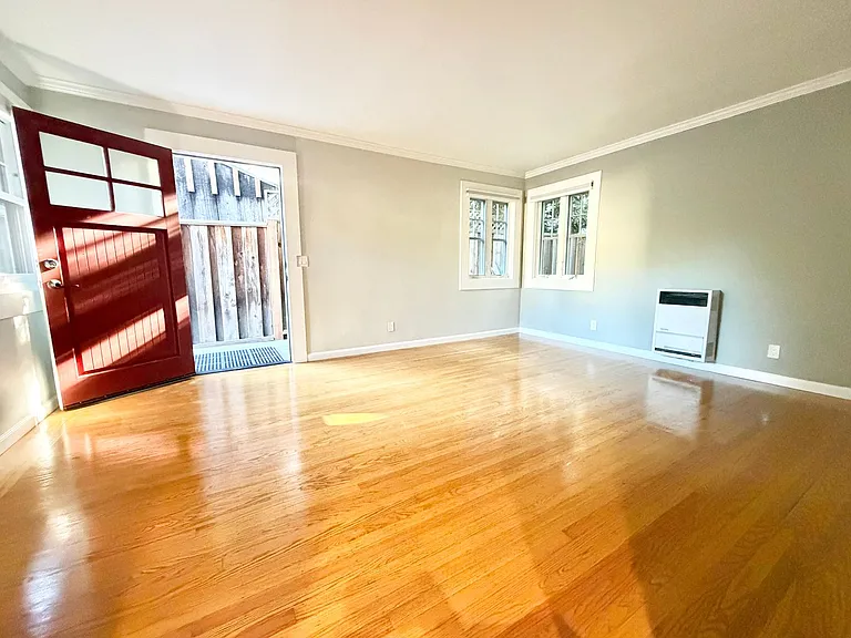 325 Hawthorne Ave — Photo 4