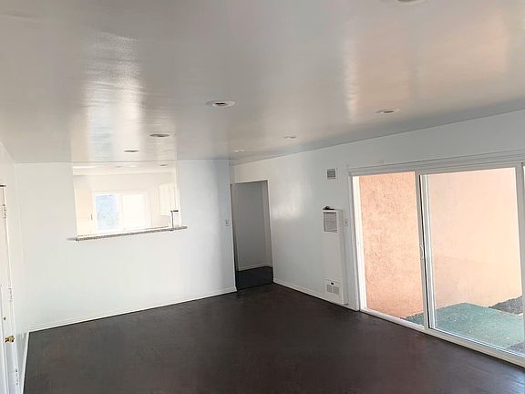 2nd image of 9633 Crenshaw Blvd APT 1
