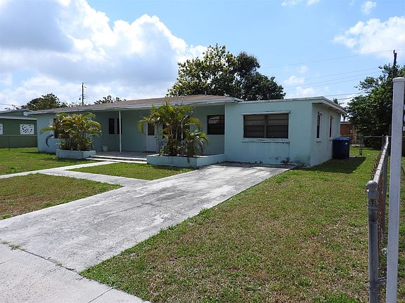 4th image of 2970 NW 186th Ter