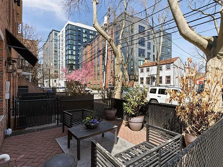 47 Washburn St #201 — Photo 3