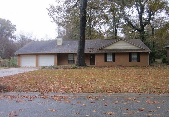 1st image of 208 Forest Mill Dr