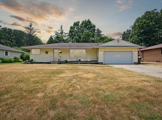 944 Thomas Dr, Jackson, MI