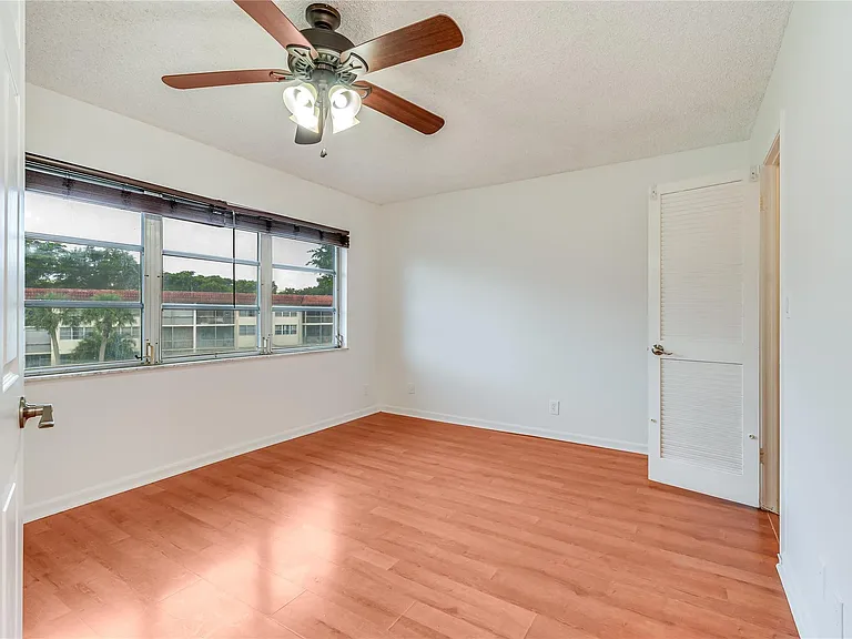 8940 S Hollybrook Blvd #307 — Photo 16