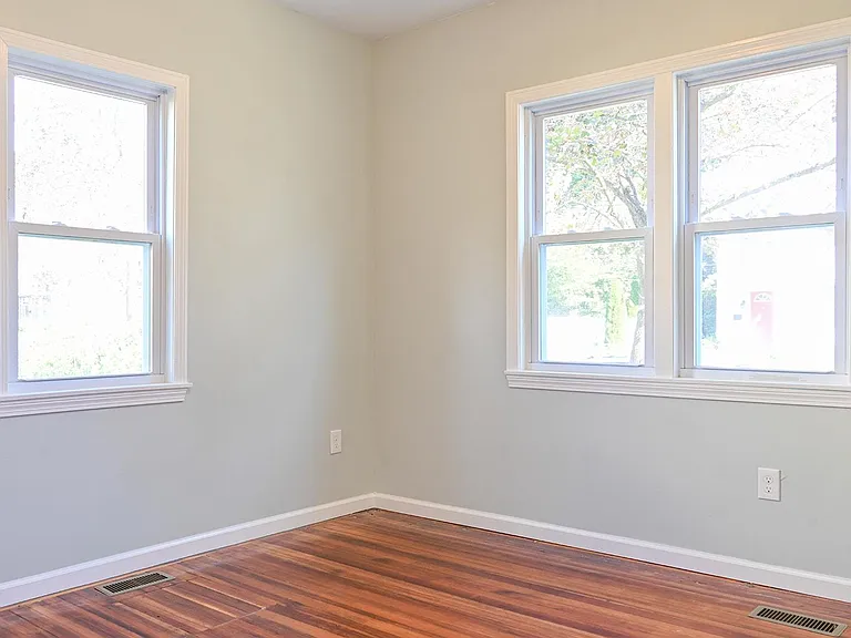 22 Chestnut St #1 — Photo 10