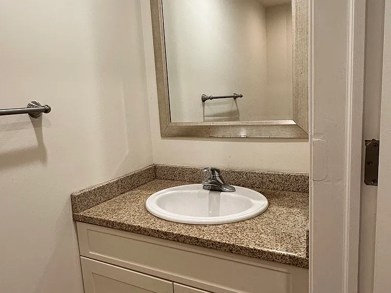 125 N 4th St #306 — Photo 14