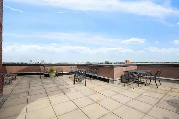 Sold by Compass | media 26