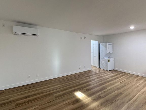 2nd image of 3630 Midvale Ave #10
