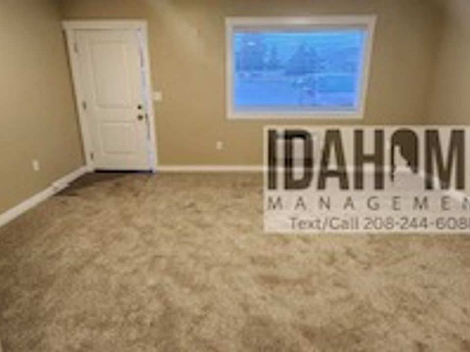 2nd image of 211 W Siphon Rd #2