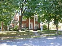 1st image of 633 University Dr