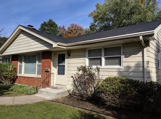 234 N Butterfield Rd, Libertyville, IL 60048